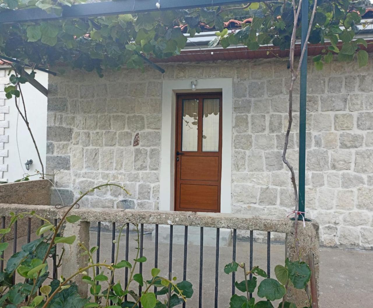 Вилла Rustic Stone House Бар Экстерьер фото