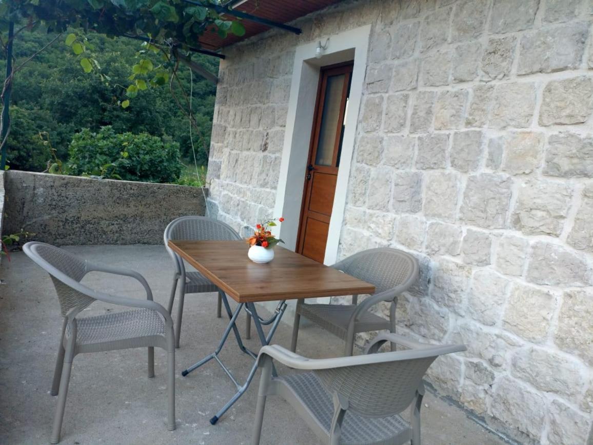 Вилла Rustic Stone House Бар Экстерьер фото